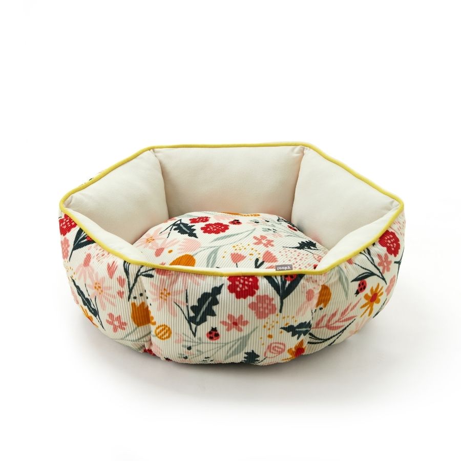 Leeby Cama hexagonal leeby con diseño floral para perros
